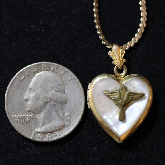 12K GF Vintage Gold Filled Heart Locket Pendant - Picture 3 of 7